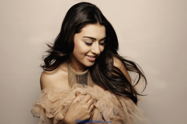 Hansika Motwani Latest Spicy Photoshoot - Friendsmoo
