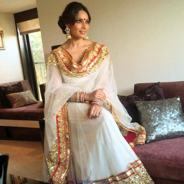 Bipasha Basu Bollywood Celebrity Latest Photos in Saree