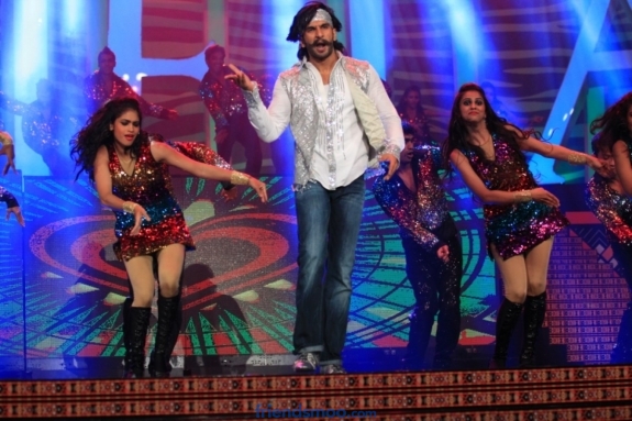 Celebrity Red Carpet Photos at Saifta Awards 2013