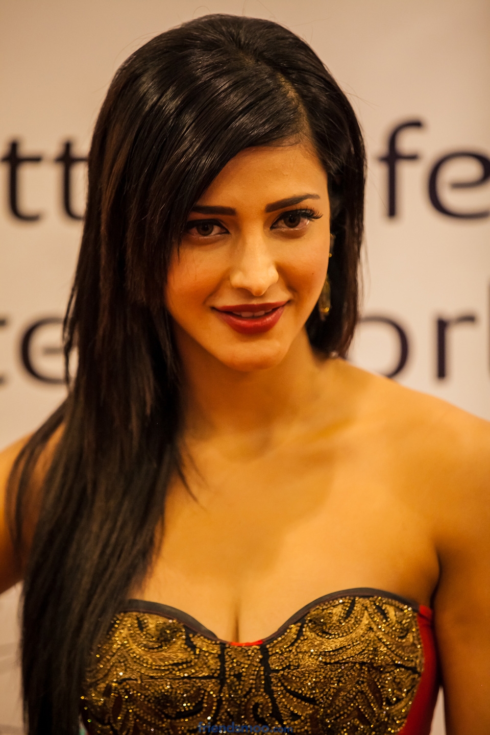 Shruti Hassan Photos from Siima Awards 2013