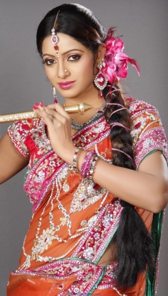 Udaya Bhanu Latest Photoshoot Pics in Different Dresses