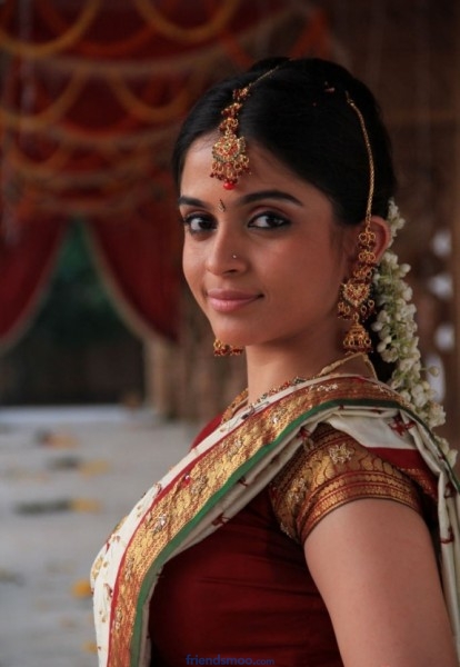 South Indian Actress Sheena Shahabadi Latest Photos in White Saree