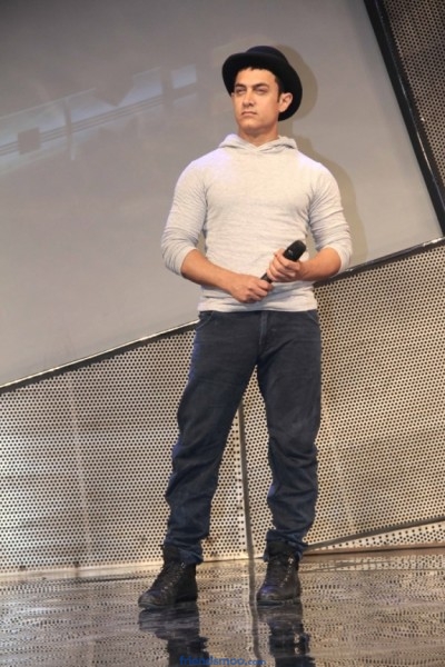 Aamir Khan and Katrina Kaif Launch Dhoom 3 Movie Merchandise