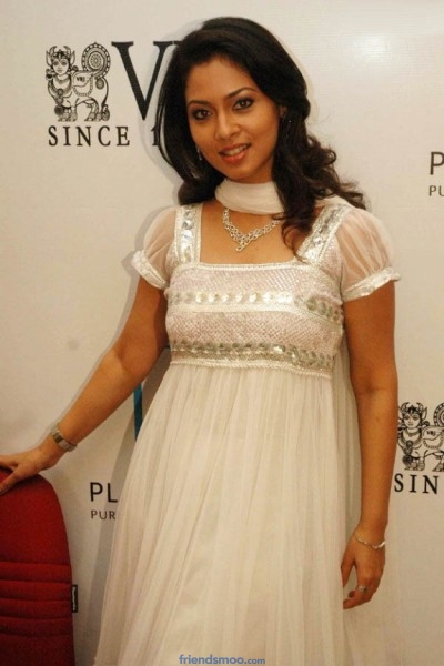 Actress Pooja Latest Photoshoot Pics