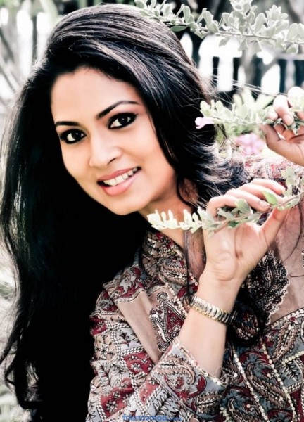 Actress Pooja Latest Photoshoot Pics