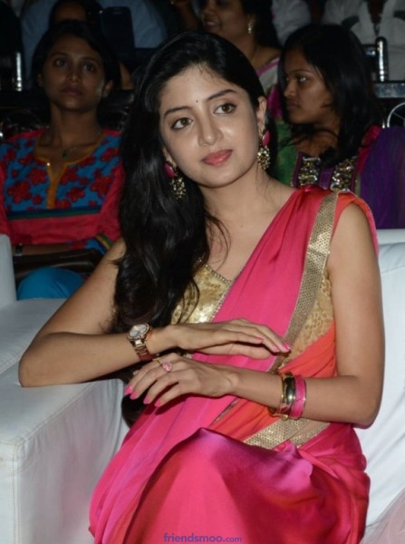 Poonam Kaur Photos in Saree at Aadu Magaadura Bujji Audio Event