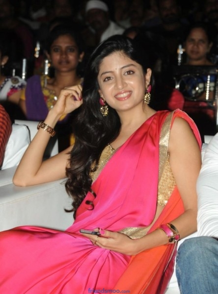 Poonam Kaur Photos in Saree at Aadu Magaadura Bujji Audio Event