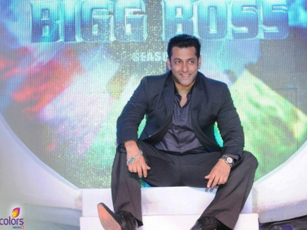 Salman Khan puts his rival out of picture to return as the host of the TV show