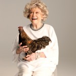 Legendary Comic Phyllis Diller Dies at 95