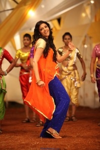 Kajal Aggarwal Latest Pics from Song Shooting - Tollywood - Friendsmoo