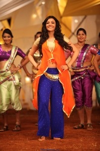 Kajal Aggarwal Latest Pics from Song Shooting - Tollywood - Friendsmoo