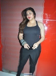 Namitha Kapoor Latest Photos In Black Dress-Friendsmoo