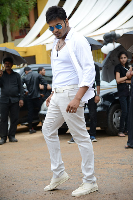 Manchu Manoj Still from Potugadu Movie