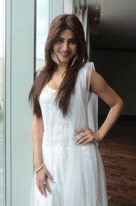 Cute Shruti Hassan Unseen, Sexy and Random Photos