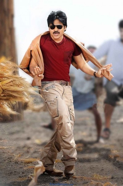 Attarintiki Daredi Latest Pawan Kalyan and Cute Samantha Latest Photos