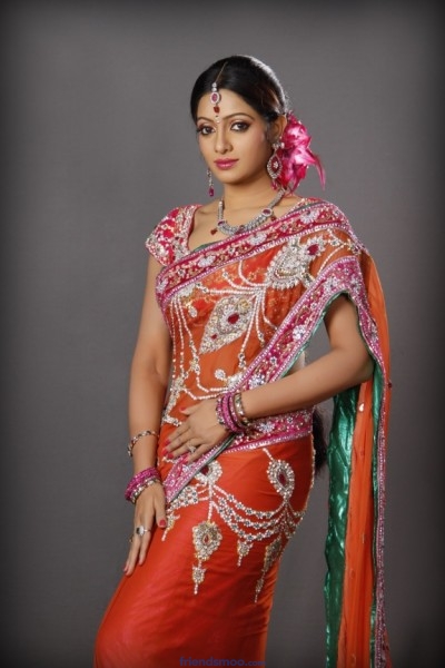 Udaya Bhanu Latest Photoshoot Pics in Different Dresses