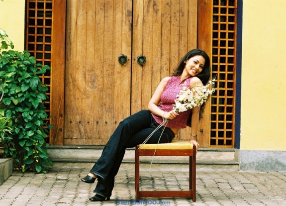 Actress Pooja Latest Photoshoot Pics