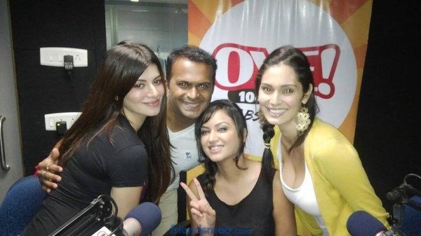 Bruna Abdullah Random, Unseem Hot and Latest Photos