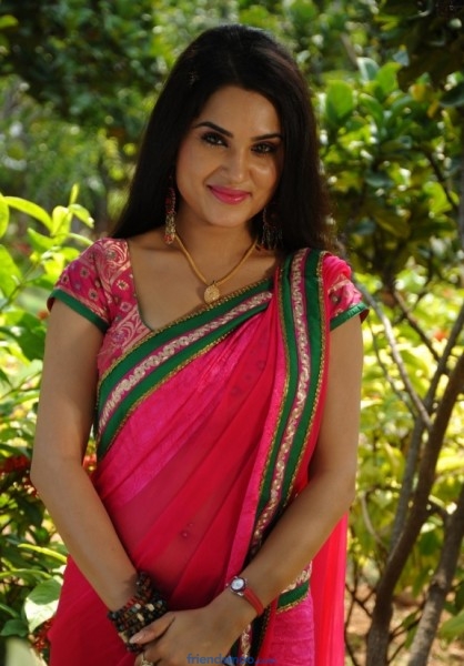 Kavya Singh Latest Photos in Rose Saree.