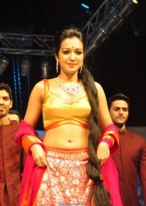 Catherine Tresa Latest Spicy Photos-Friendsmoo