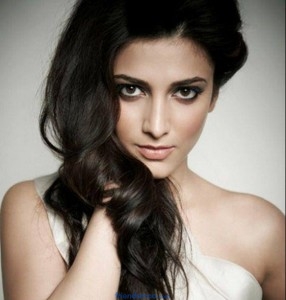 Cute Shruti Hassan Unseen, Sexy and Random Photos