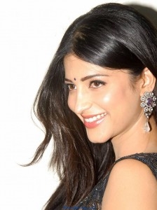 Cute Shruti Hassan Unseen, Sexy and Random Photos