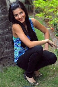 Cute Shruti Hassan Unseen, Sexy and Random Photos