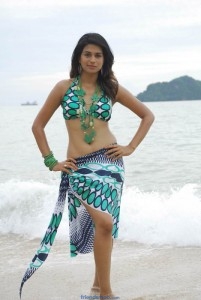 Shraddha Das Latest Hot Photos in Beach - Tollywood - Friendsmoo