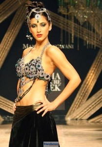 Cute Shruti Hassan Unseen, Sexy and Random Photos